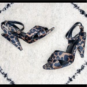 Leopard cone heels